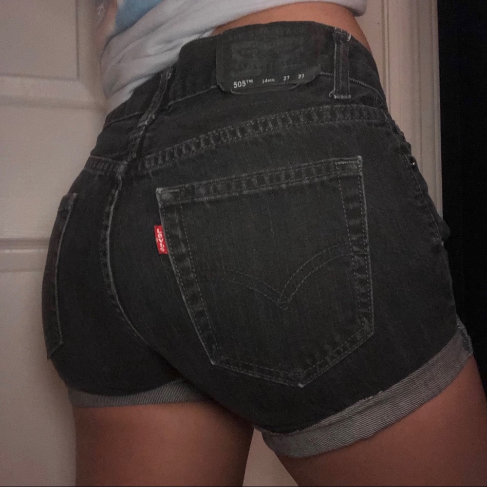 High Waisted Levi’s shorts